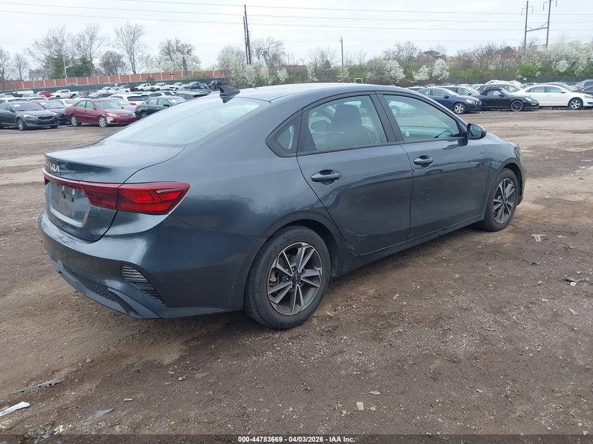 2023 Kia Forte Lxs