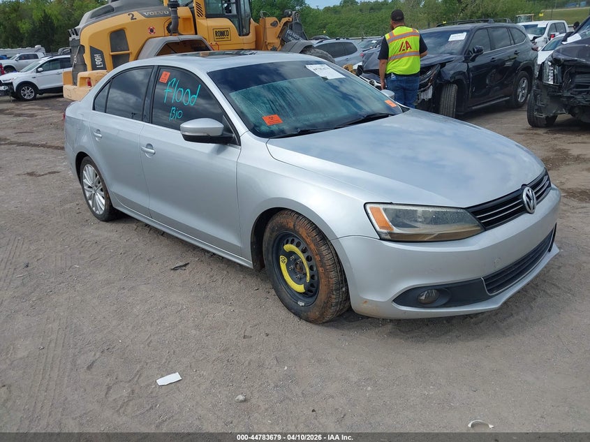 2013 VOLKSWAGEN JETTA 2.0L TDI