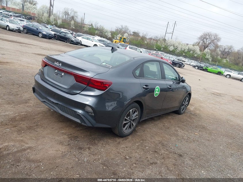 2024 Kia Forte Lxs