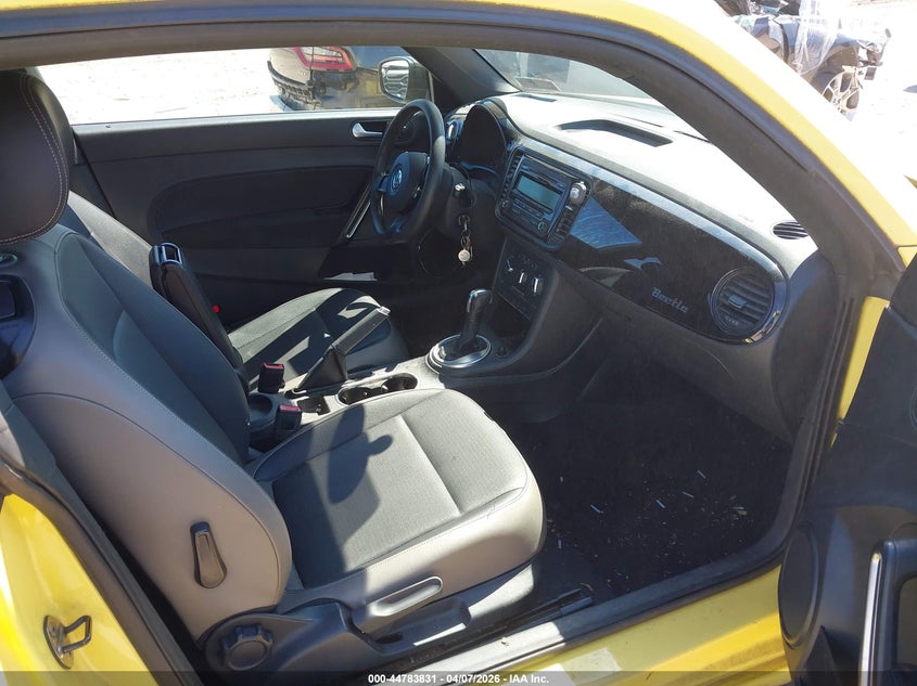 2015 Volkswagen Beetle 1.8T Fleet Edition