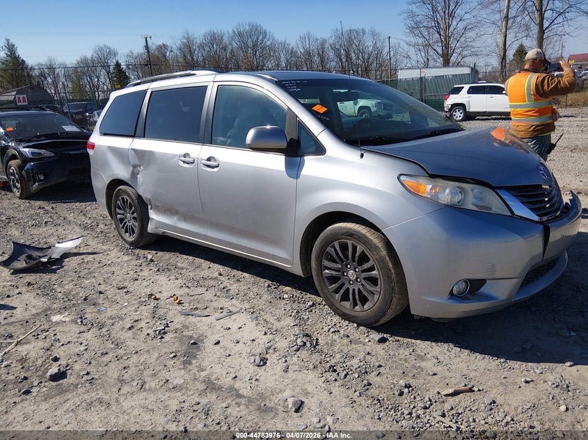 2011 Toyota Sienna Xle V6