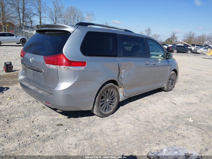 2011 Toyota Sienna Xle V6