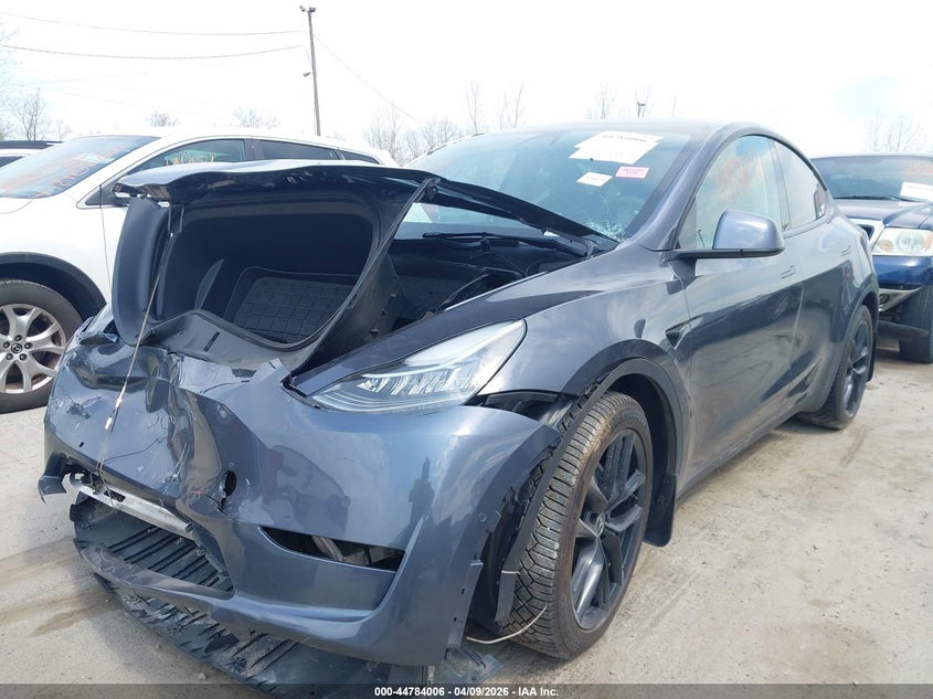 2022 Tesla Model Y Long Range Dual Motor All-Wheel Drive