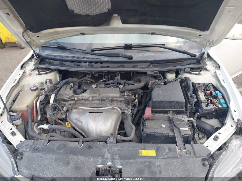 JTKJF5C77F3095939 2015 Scion Tc 2.5 white