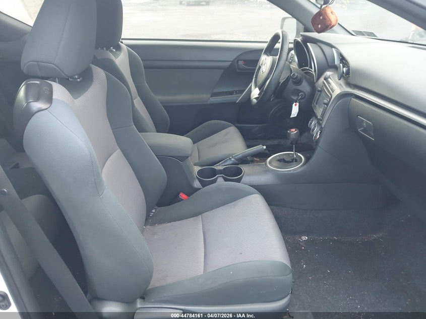 2015 Scion Tc 2.5 white Lot 111044784161 Vin JTKJF5C77F3095939