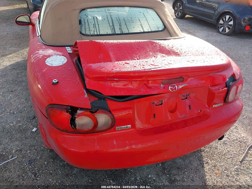 2002 Mazda Mx-5 Miata Cloth/Ls/Se VIN: JM1NB353320225567 Lot: 44784234