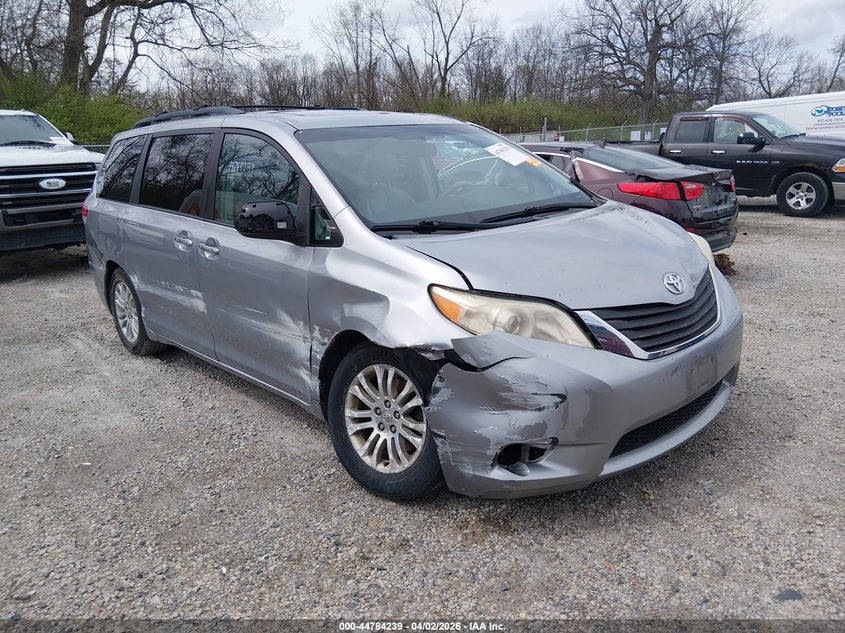 2011 Toyota Sienna Xle V6