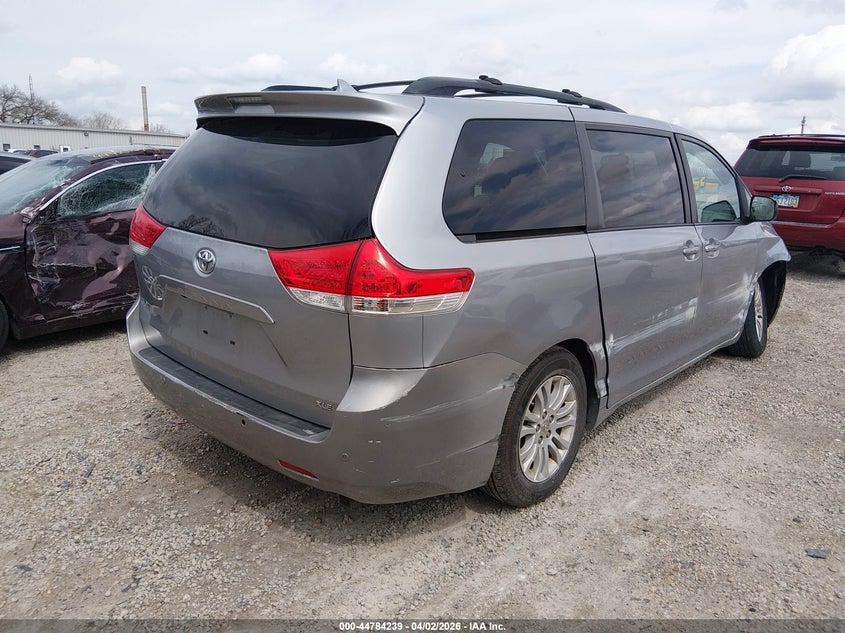 2011 Toyota Sienna Xle V6