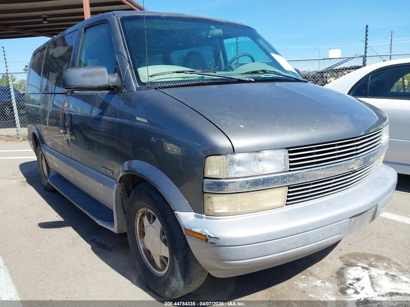 1GNDM19WXYB137747 CHEVROLET ASTRO VAN Photo 1
