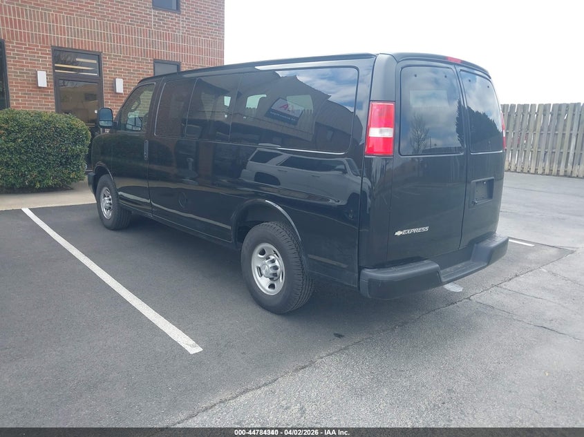 2018 Chevrolet Express 2500 Ls