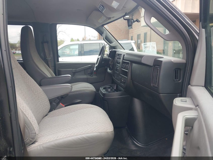 2018 Chevrolet Express 2500 Ls