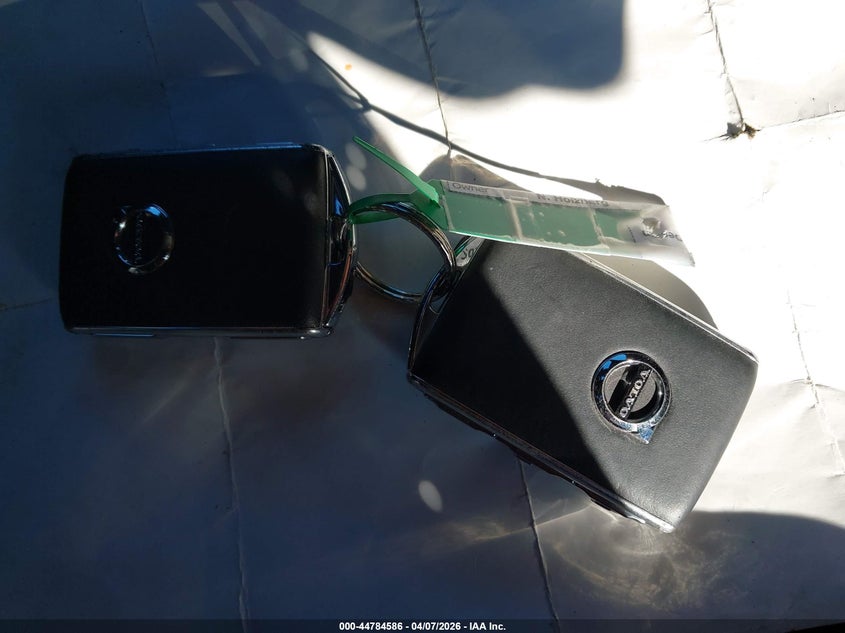 2020 Volvo Xc40 T5 R-Design VIN: YV4162UM2L2288430 Lot: 44784586