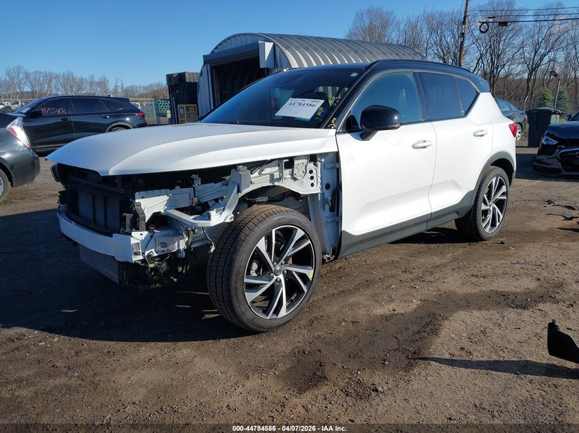 2020 Volvo Xc40 T5 R-Design