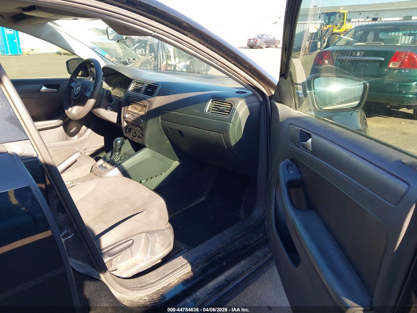 2013 VOLKSWAGEN JETTA auction photo 5