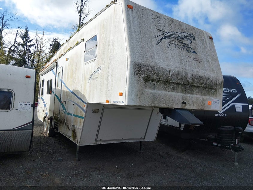 2001 Fleetwood Prowler Series M-32-