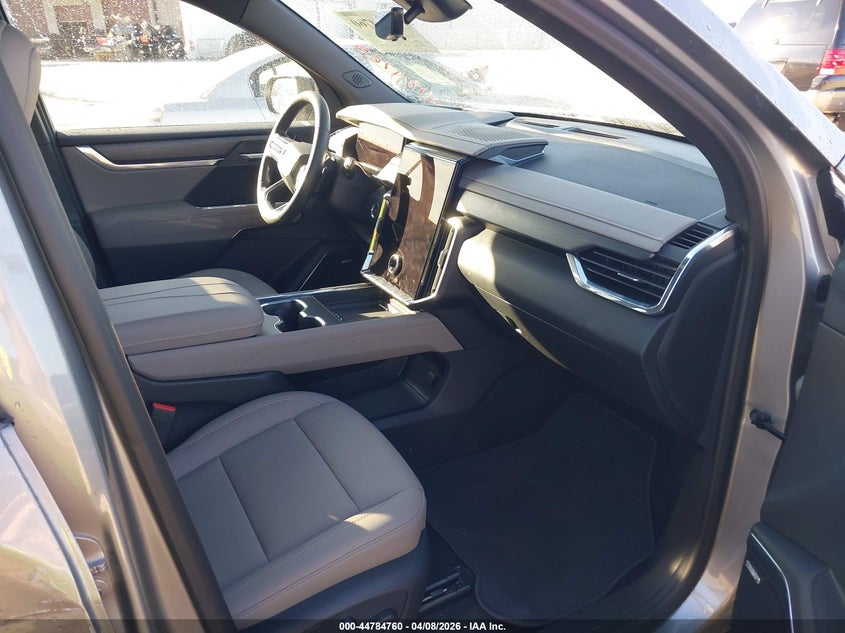 2026 GMC Acadia Elevation Fwd