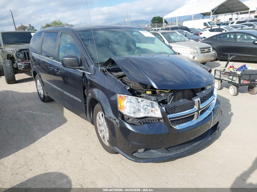 2014 Chrysler Town & Country Touring