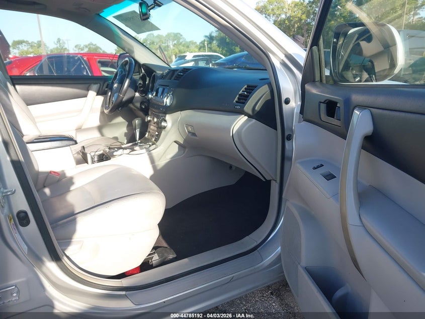 2012 Toyota Highlander Se