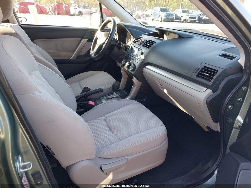 2015 SUBARU FORESTER auction photo 5