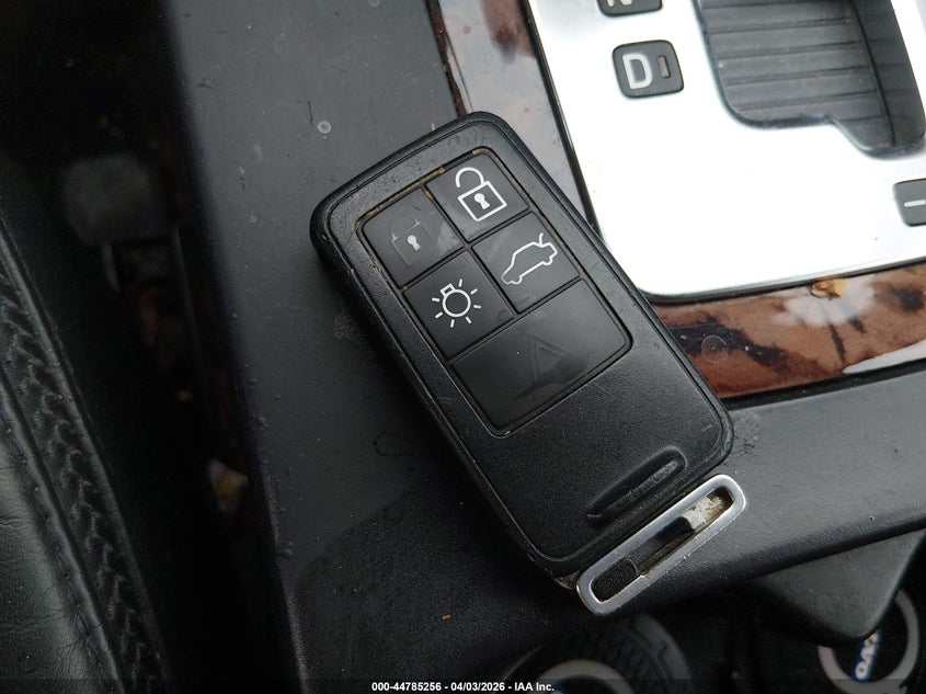 2008 Volvo Xc70 3.2 VIN: YV4BZ982881033310 Lot: 44785256