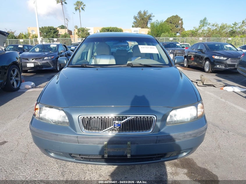 2004 Volvo V70 2.5T VIN: YV1SW59V042421188 Lot: 44785401