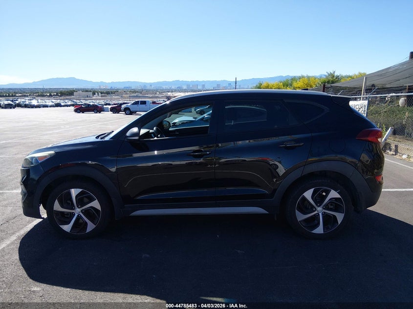 VIN KM8J33AL8JU763587 2018 HYUNDAI TUCSON SPORT
