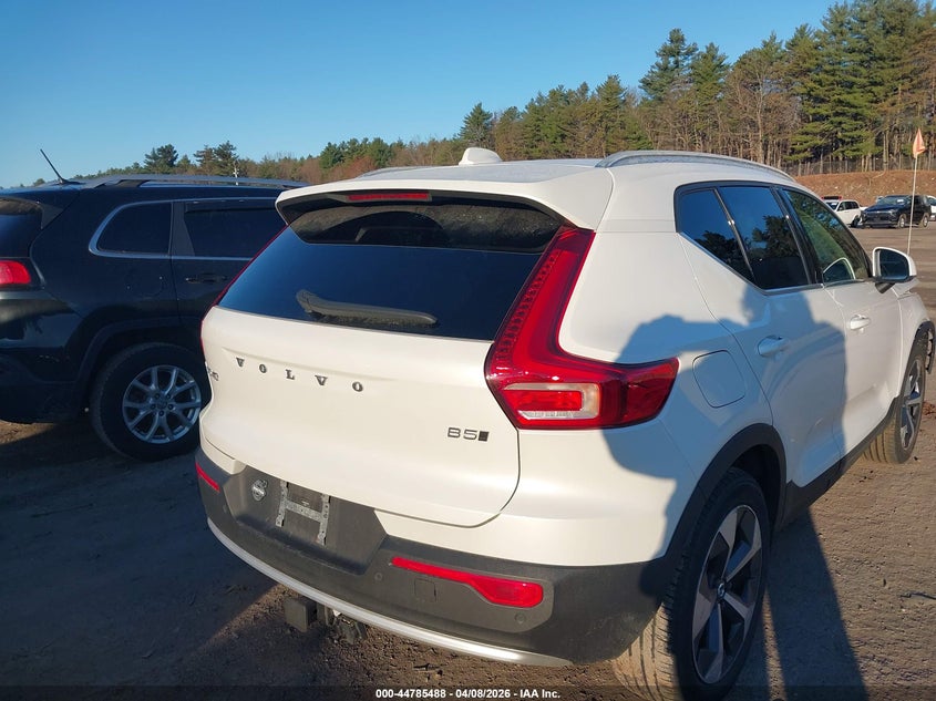 2023 Volvo Xc40 B5 Plus Bright Theme VIN: YV4L12UN4P2929308 Lot: 44785488