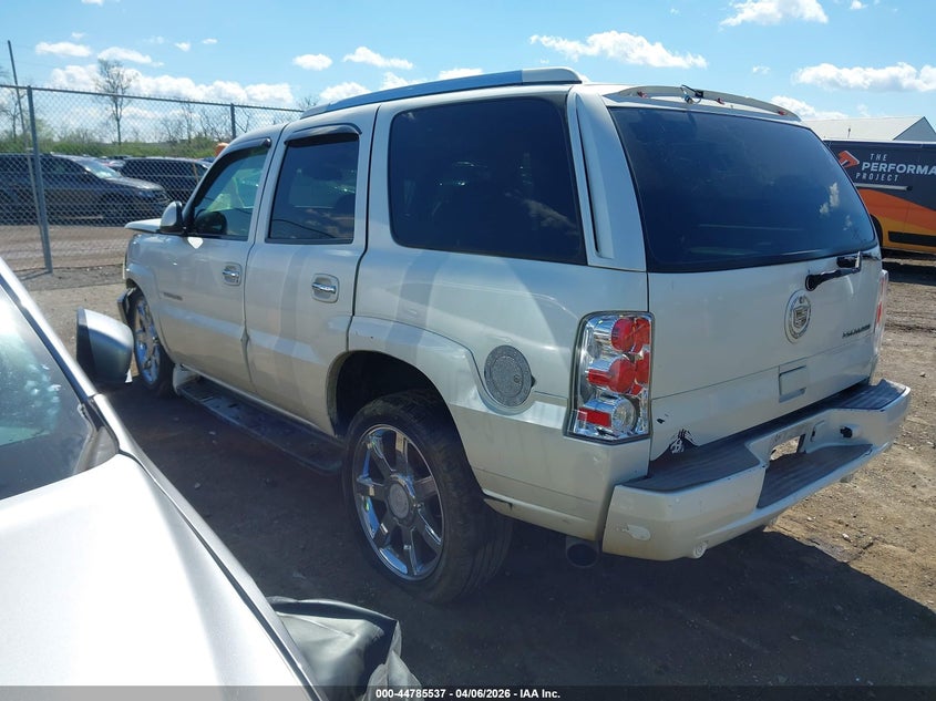 2003 Cadillac Escalade Standard