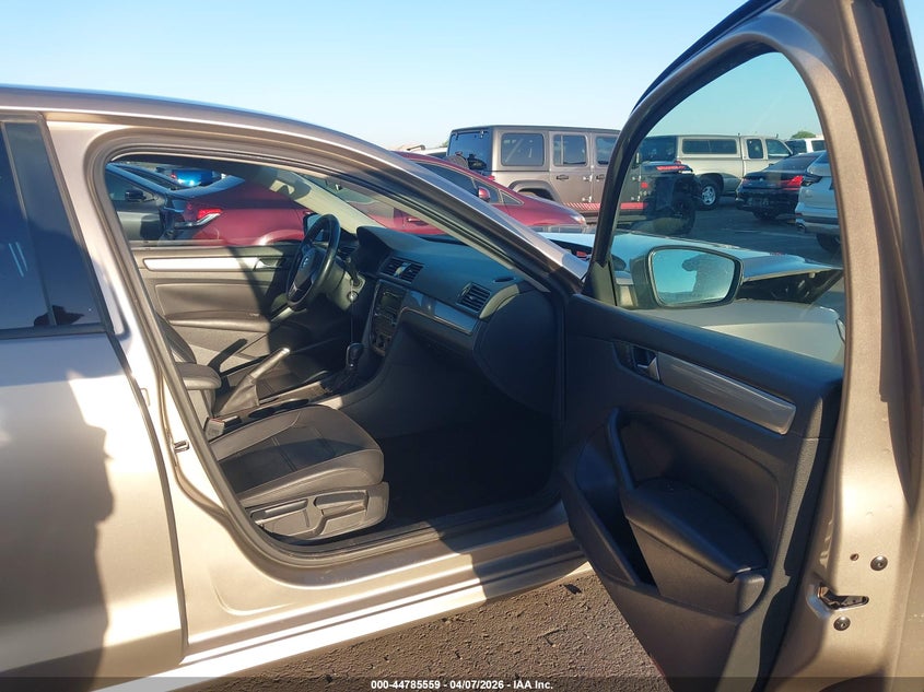 2015 Volkswagen Passat 1.8T Wolfsburg Edition