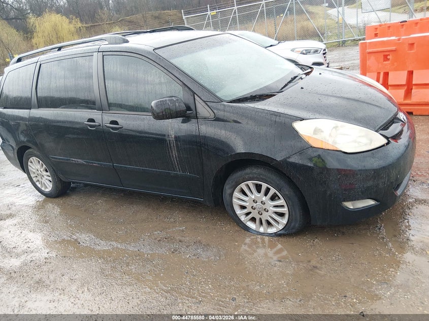 5TDYK4CCXAS295536 2010 Toyota Sienna Xle auction photo 1
