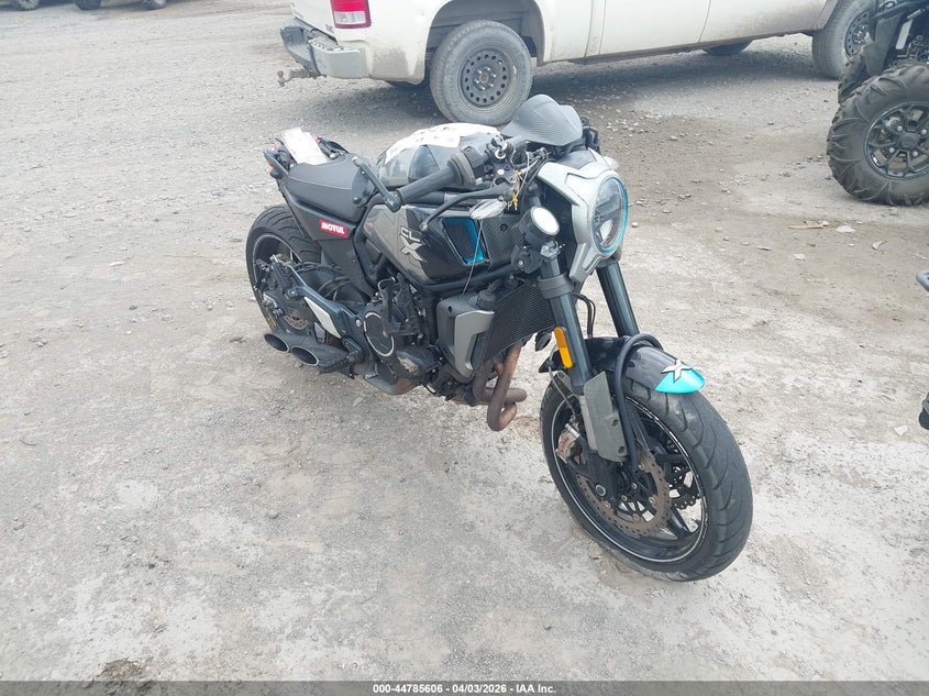 2022 Cf Moto 700 Cl-X