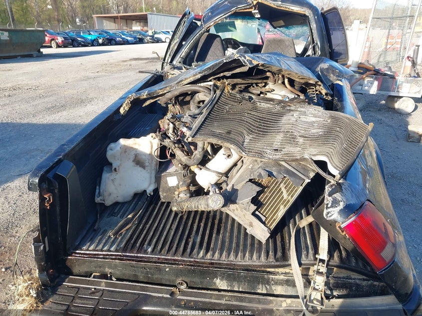 2002 GMC Sonoma Sl VIN: 1GTCS19W828262776 Lot: 44785683