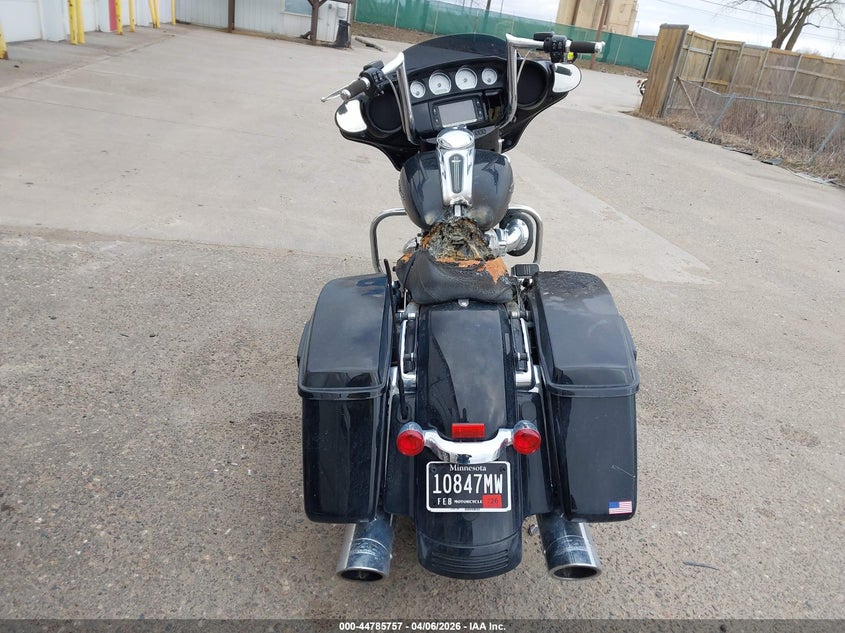 2017 Harley-Davidson Flhxs Street Glide Special VIN: 1HD1KRC16HB670576 Lot: 44785757