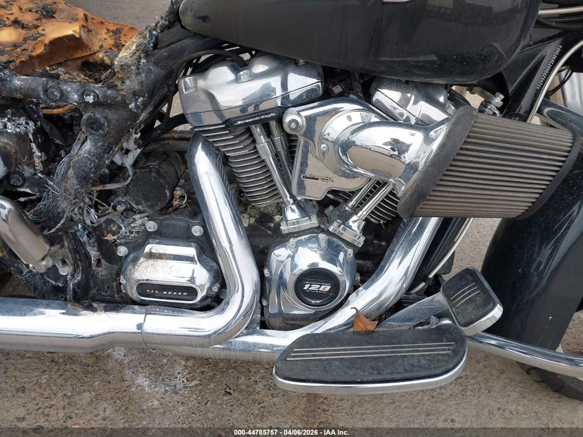 2017 Harley-Davidson Flhxs Street Glide Special VIN: 1HD1KRC16HB670576 Lot: 44785757