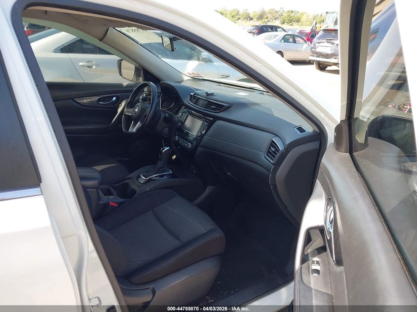 2017 Nissan Rogue Sv