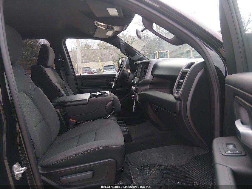 2024 RAM 1500 auction photo 4