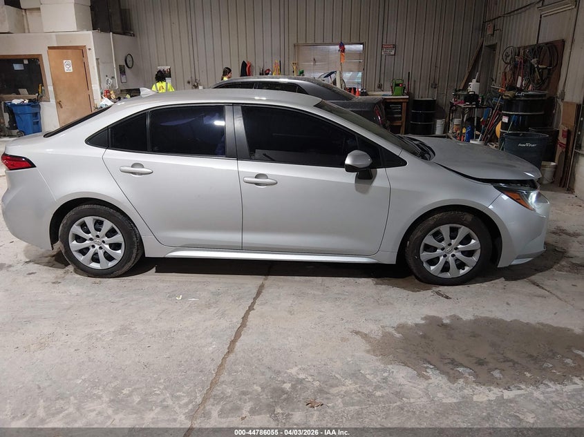 TOYOTA COROLLA - zdjęcie 13