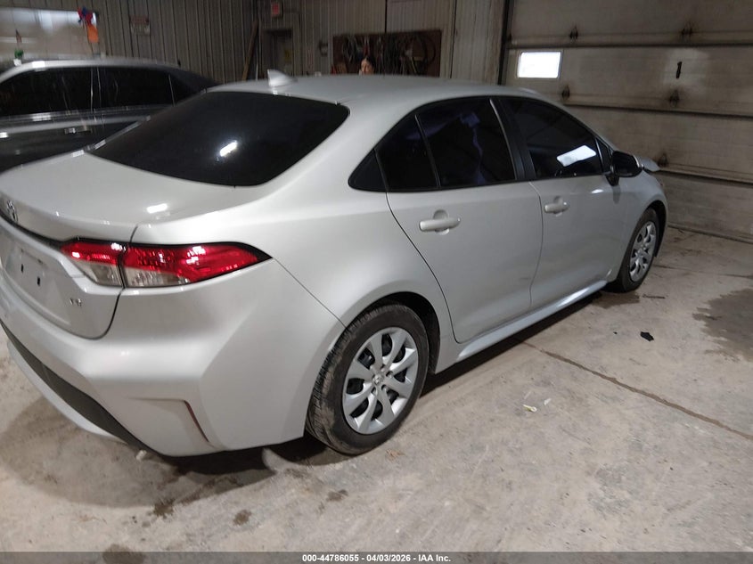 TOYOTA COROLLA - zdjęcie 4