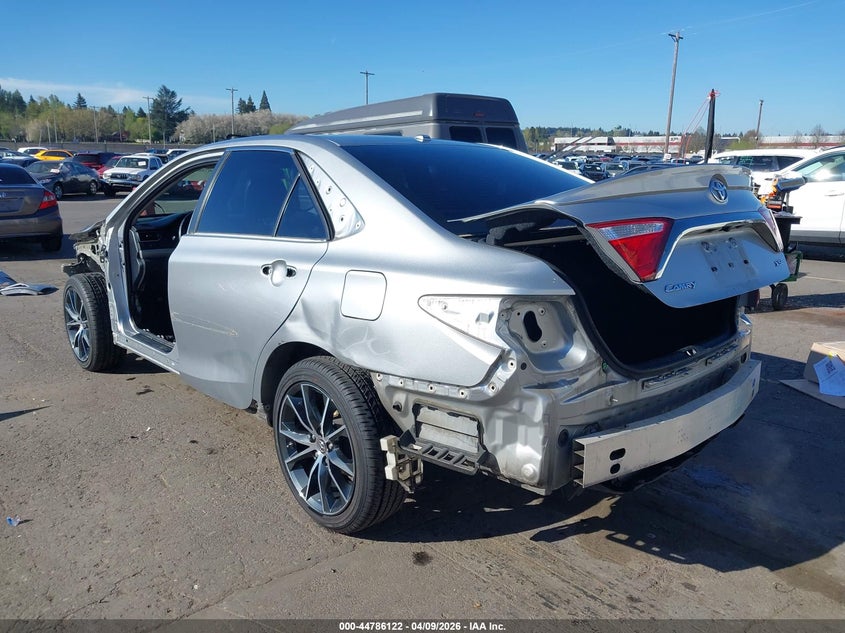 2016 Toyota Camry Xse