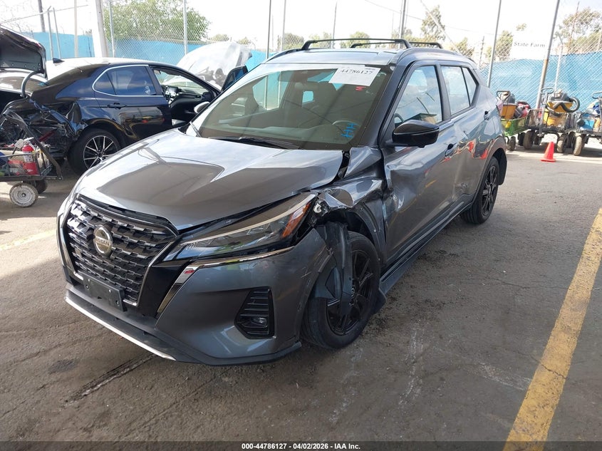 2021 Nissan Kicks Sr Xtronic Cvt