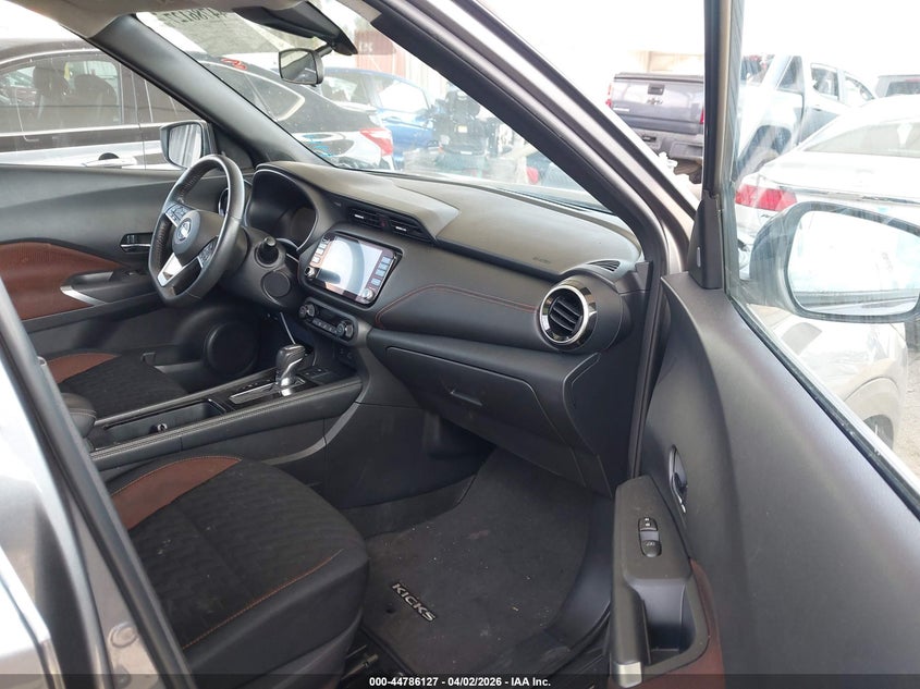 2021 Nissan Kicks Sr Xtronic Cvt