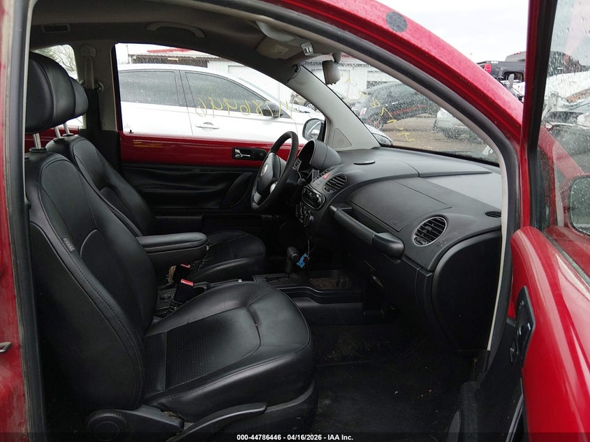 2010 Volkswagen New Beetle 2.5L Final Edition