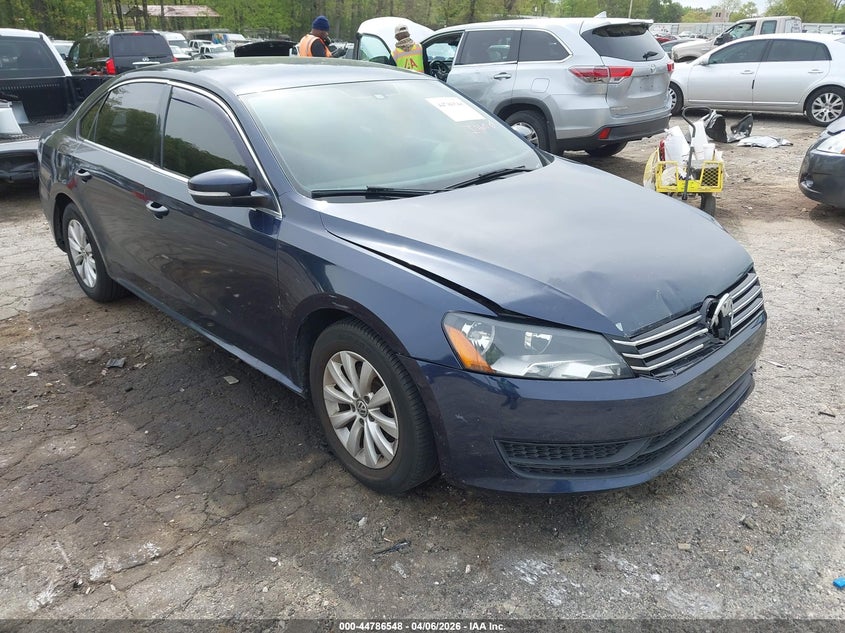 2014 Volkswagen Passat 1.8T Wolfsburg Edition