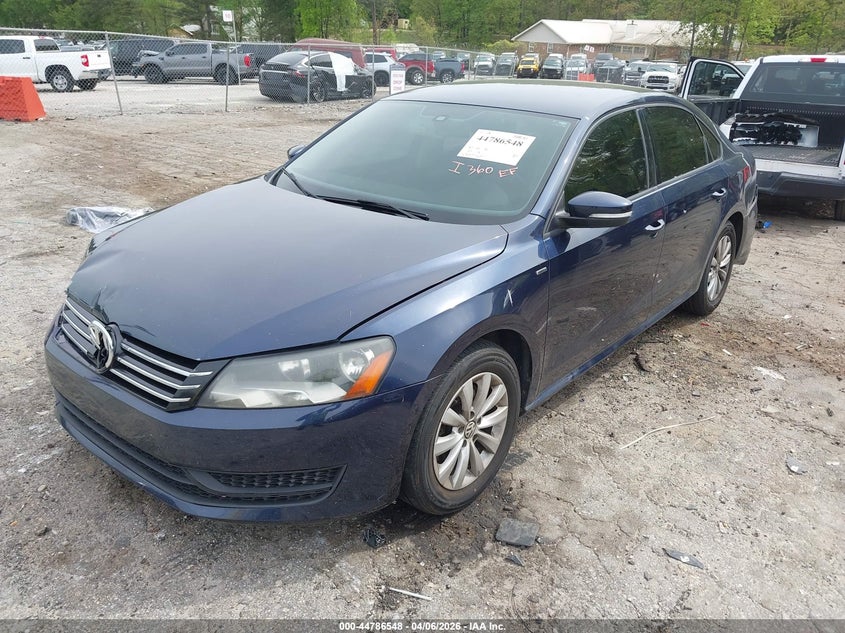 2014 Volkswagen Passat 1.8T Wolfsburg Edition