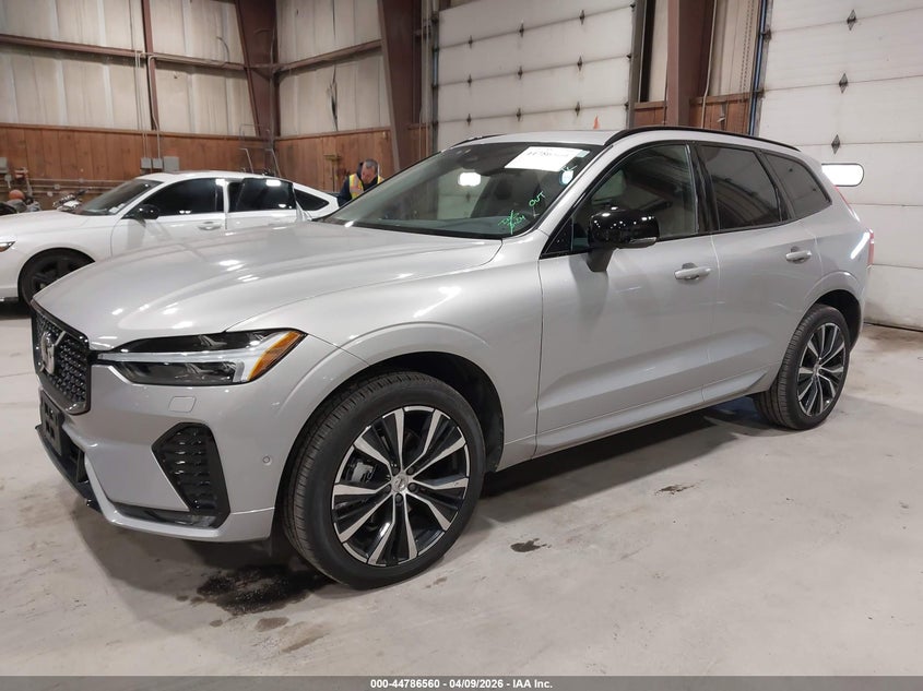 2025 Volvo Xc60 B5 Plus