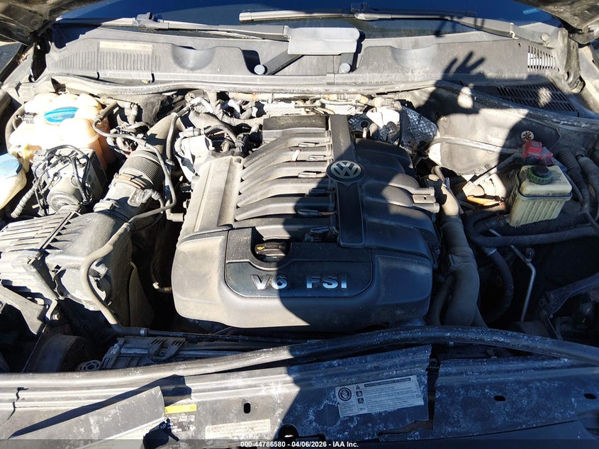 2014 Volkswagen Touareg 3.6L Lux VIN: WVGEF9BP1ED001446 Lot: 44786580