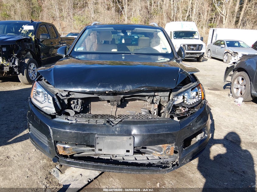 2014 Volkswagen Touareg 3.6L Lux VIN: WVGEF9BP1ED001446 Lot: 44786580