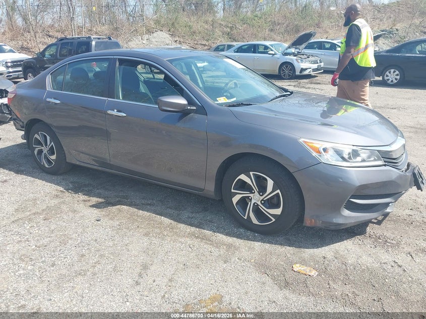 2017 HONDA ACCORD auction photo 1