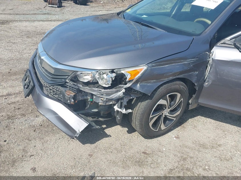 2017 HONDA ACCORD auction photo 6
