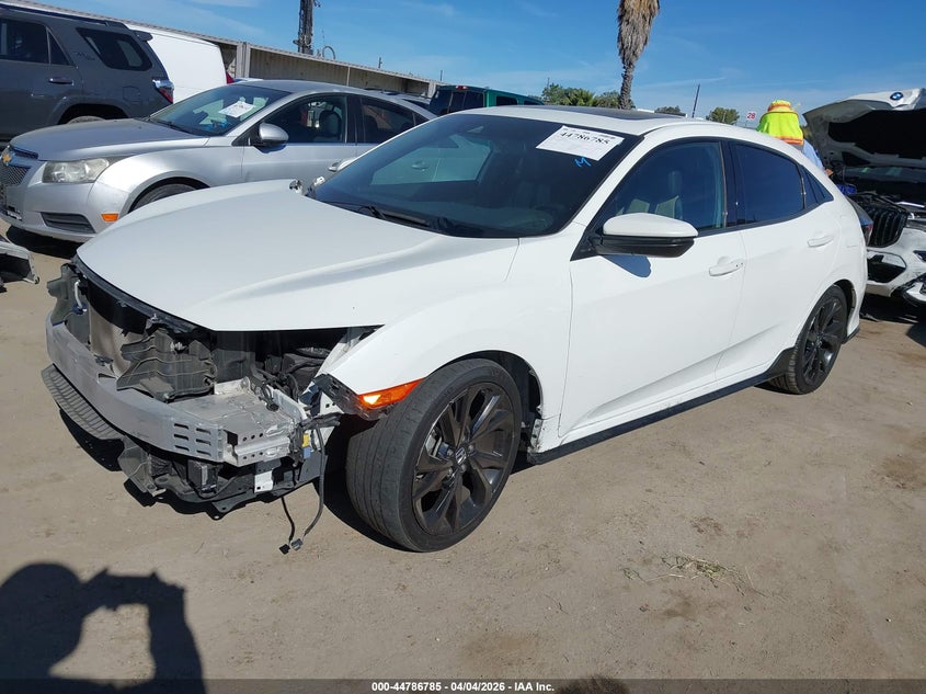 2018 Honda Civic Sport Touring SHHFK7H90JU402070 photo 1